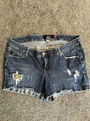 Torrid Distressed Denim Shorts Women’s Size 16 Sequins Peek Through Pockets • $18.88