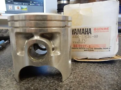 NOS Yamaha 2ND O/S 0.50mm Piston 1980 1981 IT175 3R6-11636-00 • $44.83