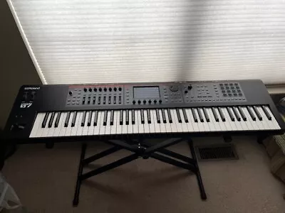 Roland Fantom7 76-Key Synthesizer Keyboard-barely Used 4 Mo's • $640