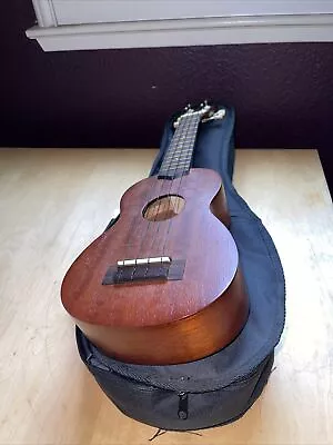 Makala Ukulele Mk-s • $35