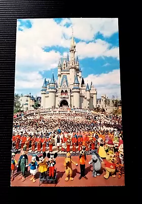 Vintage Postcard Walt Disney World FL. 1970's Cinderella's Castle And Crew • $1.99