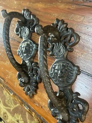 2 HUGE Cast Iron Antique Style LION HEAD Barn Handle Gate Pull Door Handles PAIR • $29.69