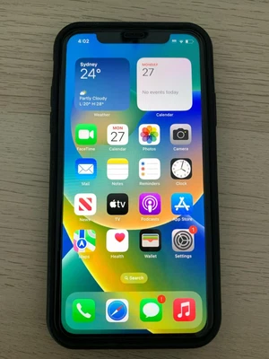 $227 • Buy Apple IPhone 11 - 64GB - Black (Unlocked) A2221 (GSM, UMTS And LTE)