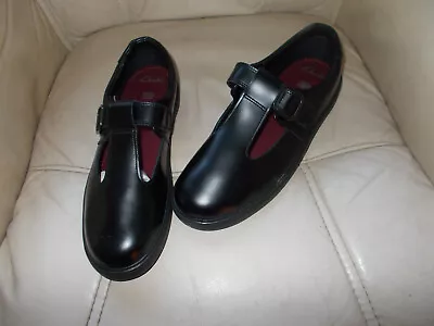 Bnwot  -  Clarks  Womensgirls   T-bar   Shoes    -   Size   6.5 D  (40) • £4.99