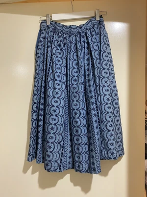 $24 • Buy Gorman Eyes Down Skirt, Size 8