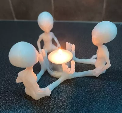 Alien Tealight Candle Holder - Decorative Ornament Figurine Home Decor Gift • £7.99