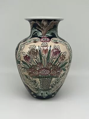 Vintage Chinese Porcelain Vase 9” Made In Macau Hand Painted Beautiful • $29.99