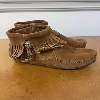 Minnetonka 522 Ankle Boots Moccasins Zip Up Suede Conchos Fringe Women's Size 8 • $17.99