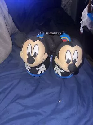 Boys Mickey Mouse Slippers Size 9/10 • $10.79