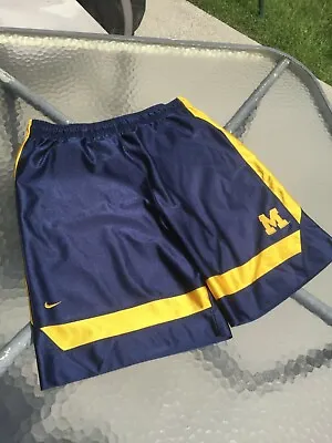 Vintage Nike Team Michigan Wolverines NCAA Basketball Shorts Large Fab 5 Webber • $44.95