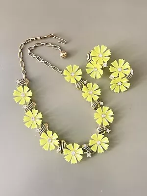 Vintage LISNER Necklace & Earring Set Yellow Lucite Flowered Clear Crystal! • $24.50