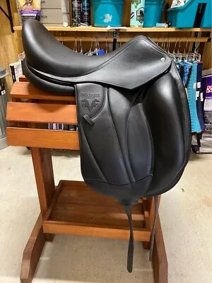 2020 Voltaire Adelaide Dressage Saddle - 18  W - Buffalo Leather • $2700