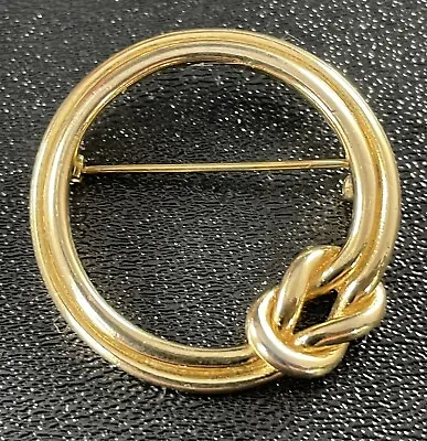 MONET Signed Vintage Brooch Pin Small Gold Tone Wreath • $4.99