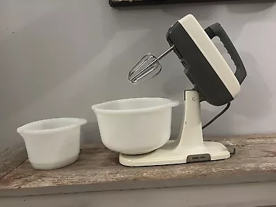 Clean Vintage 1950’s Kenmore Model 116.82700 Kitchen Mixer W/ Milk Glass Bowls  • $30