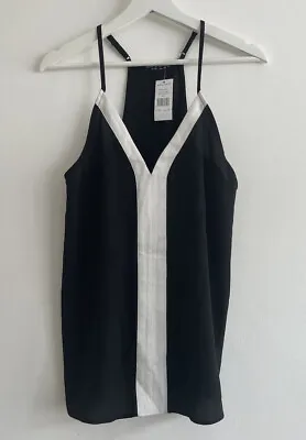 Select Contrast Halter Neck Crepe Vest In Mono • £10