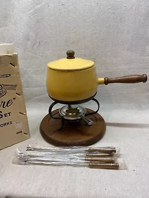 Descoware NOS Gold Yellow Fondue Pot 60s/70s Wood Handle Stand + Forks MCM NWT • $45