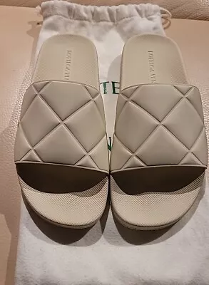 🆕️ Bottega Venet Intreccio Cream Rubber Slide Sandals EUR 39 US 9 • $320