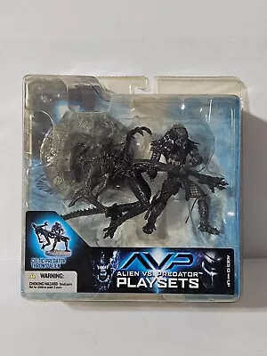 McFarlane AVP Playsets Celtic Predator Throws Alien Figure NIP Alien Vs Predator • $27