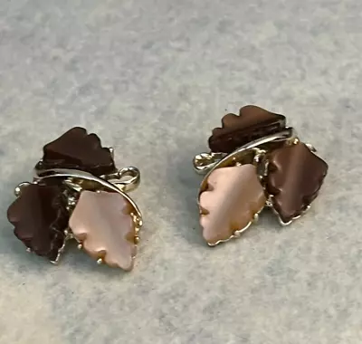 Gorgeous Vintage Brown Milk Glass Leaf Clip Earrings • $19