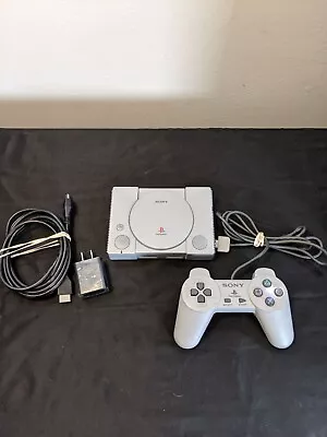 PS1C - Sony PlayStation Classic Gray Console (3003868) ONLY 1 CONTROLLER WORKS • $44.99