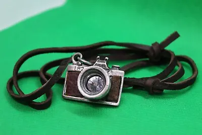 Genuine Leather Camera Necklace Travel Photography Gift - FM2 Bidel • £7.99