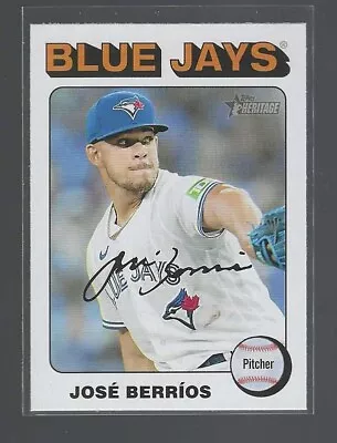 2024 Topps Heritage 468 JOSE BERRIOS White Border Variation Blue Jays • $3