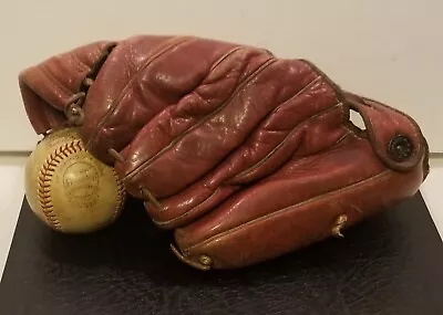 VINTAGE RED SCHOENDIENST Montgomery Ward Sporting Goods 4218 Baseball Glove • $29.99