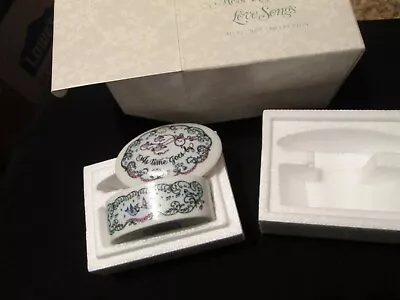 Franklin Mint Porcelain Music Box As Time Goes By Romantic Love Songs Trinket • $13.99