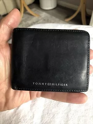 £14.99 • Buy Tommy Hilfiger Gentlemans Lovely Soft Black Leather Bifold Wallet ..