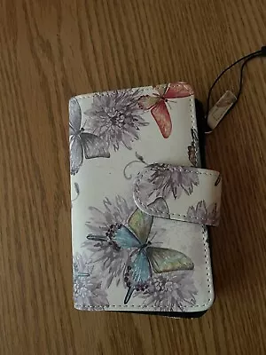 MUNDI WALLET Floral And Butterflies Snap And Zippered Compartments NWT • $10.99