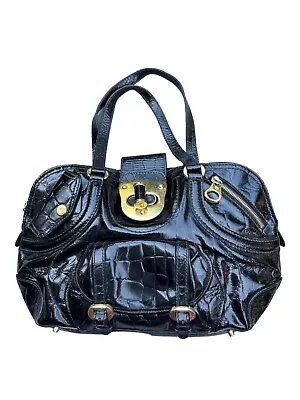 $550 • Buy Pre-Loved ALEXANDER McQUEEN Novak Black Patent Leather Handbag