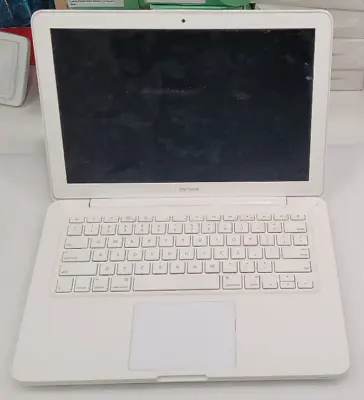 Apple MacBook MC207B/A A1342 13.3in. - White • £36.99