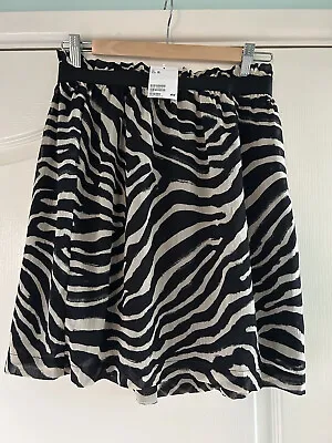 £10 • Buy Brand New H&M Zebra Animal Print Chiffon Skirt Size 12