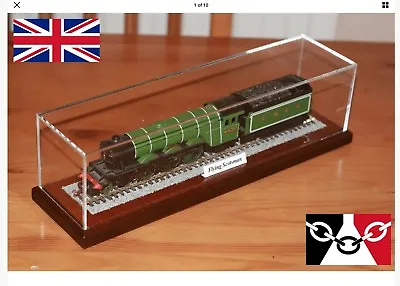 Display Case For Hornby - Lima - Bachmann - Model Train Loco With Fixed Track. • £37.95