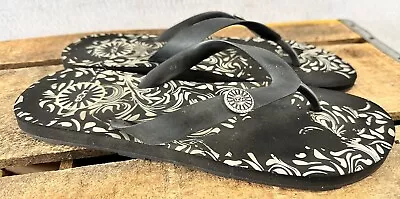 Ugg Sandals Women’s Sz 6 Black Foam Sport Beach Outdoor Comfy Thong Flip Flops • $16.95