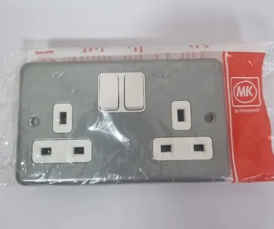 MK Metal Clad Double Switch Socket - K2946 ALM • £12