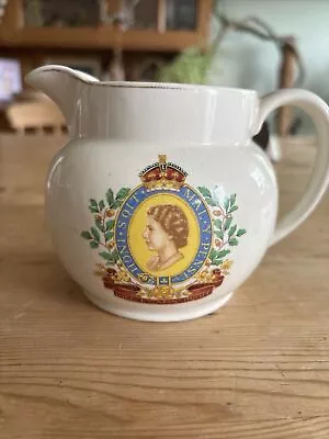 VINTAGE JUG QUEEN ELIZABETH II  CORONATION JUNE 2ND 1953 Wade Feds Brewery • £10