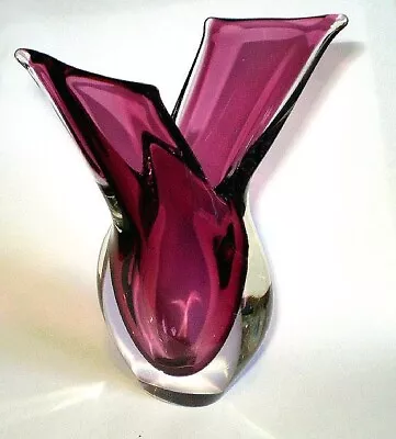 Murano Glass Sommerso Fishtail Vase 6  • $19.90