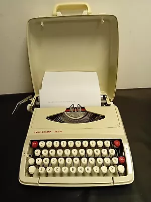 Smith Corona Cream De-luxe Vintage Manual Typewriter With Case - Working • £14.50