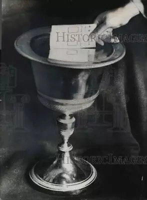 1939 Press Photo Chalice Used As A Ballot Box In Pope Election At The Vatican • $20.88