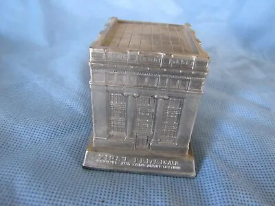 BANTHRICO 1940's FIRST FEDERAL  SOUVENIR BUILDING BANK DETROIT MICH • $75