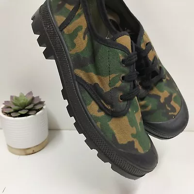 Green Camouflage Army Trainers UK Size 4 Low Top Canvas Lace Up Chunky Sole Pump • £11