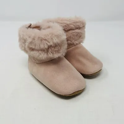 Old Navy Infant Baby Girl Size 0-3 Months Pink Faux-Suede Faux Fur Cuff Booties • $12.99