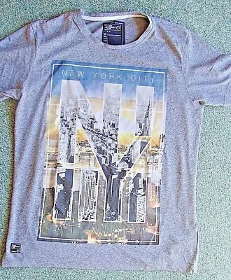 £10 • Buy A Grey T-shirt With New York City Print. Large, New