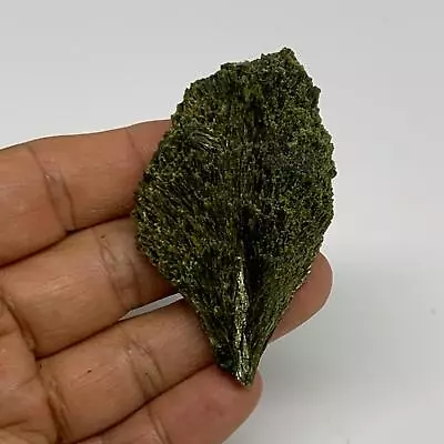 45.5g2.5 X1.5 X0.7 Green Epidote Custer/Leaf Mineral Specimen @PakistanB27615 • $10.80