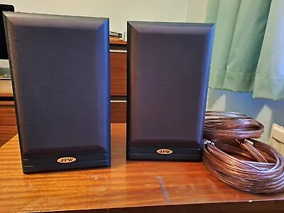 JPW ML510 Bookshelf Speakers & Two Gale Electronics XL315 Speaker Cables • £35