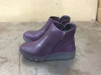 Miz Mooz Lass	Purple	40 • $99