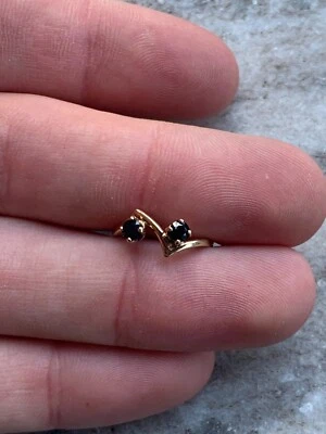 9ct Gold Sapphire 2 Stone Ring Vintage • $1.89