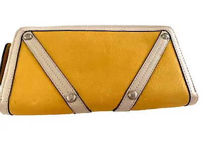 B MAKOWSKY Yellow Gold White 100% Pebbled Leather Silver Stud Zip Around Wallet • $28