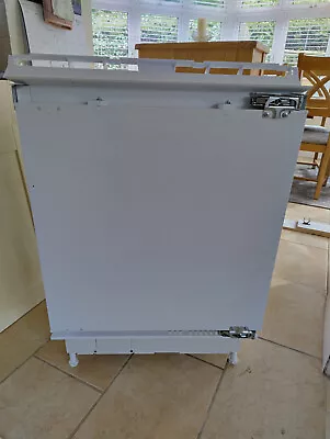 £50 • Buy Integrated Refrigerator Hotpoint HUL161l 